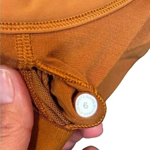 Lululemon Athletica Womens Ribbed Tank Bodysuit Thong V-Neck Orange Size 6 - Picture 9 of 9
